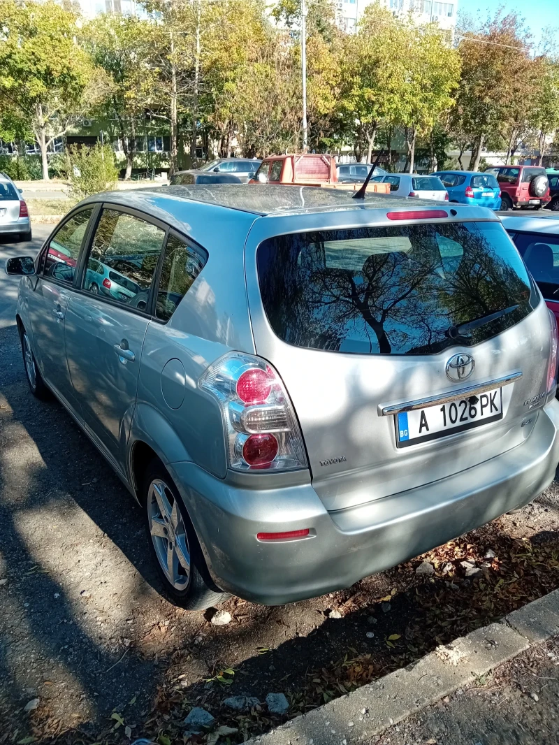 Toyota Corolla verso D-4D, снимка 4 - Автомобили и джипове - 48242277