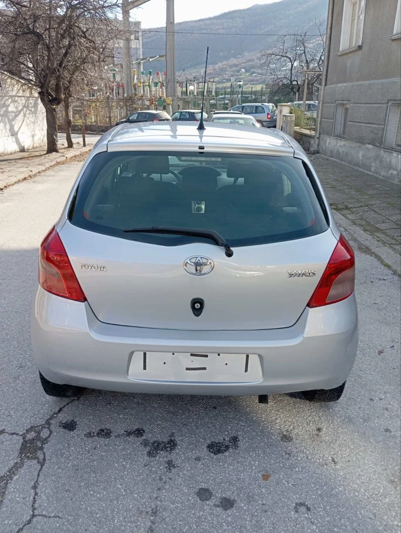 Toyota Yaris 1.3wwt, снимка 5 - Автомобили и джипове - 48515723