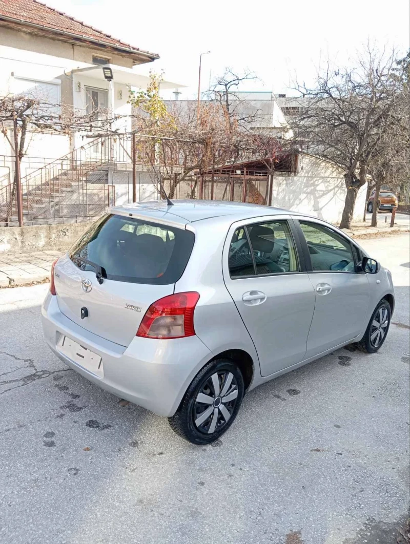 Toyota Yaris 1.3wwt, снимка 4 - Автомобили и джипове - 48515723