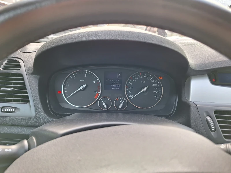 Renault Laguna 3, снимка 4 - Автомобили и джипове - 48701981