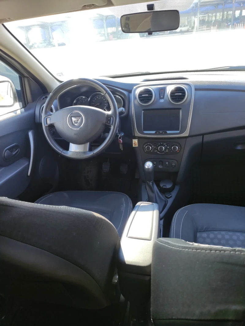 Dacia Logan 1.5 DCI, снимка 8 - Автомобили и джипове - 49345711