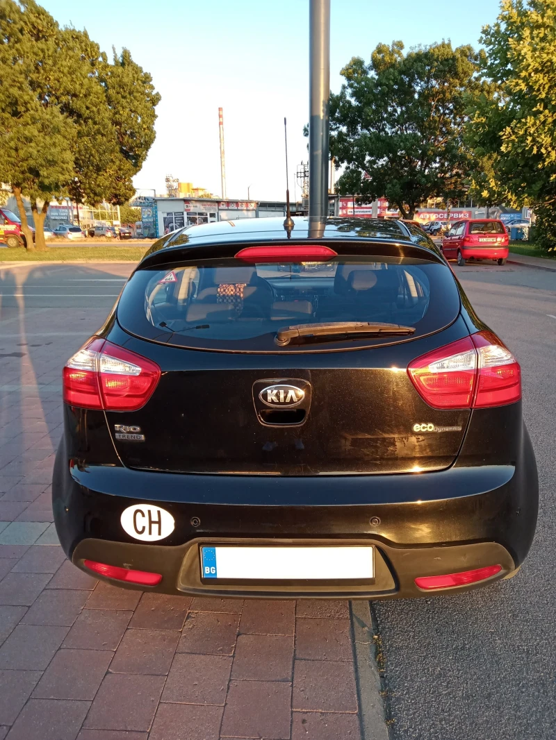 Kia Rio, снимка 7 - Автомобили и джипове - 52922542
