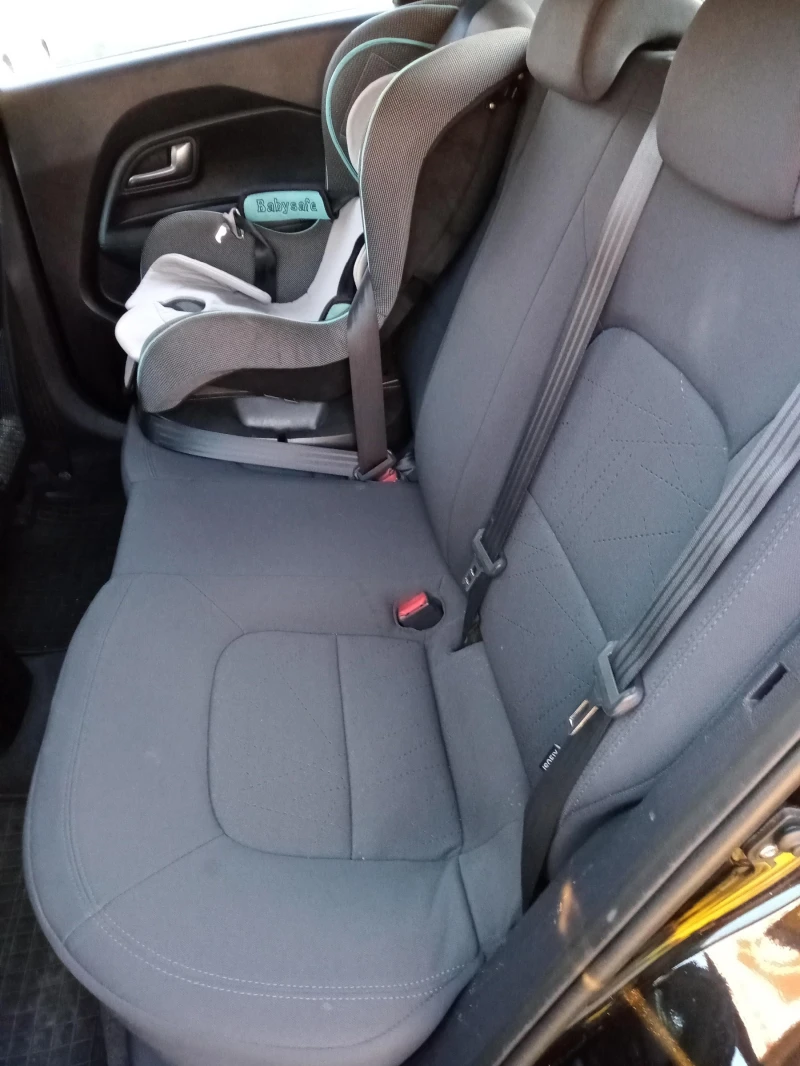 Kia Rio, снимка 13 - Автомобили и джипове - 52922542