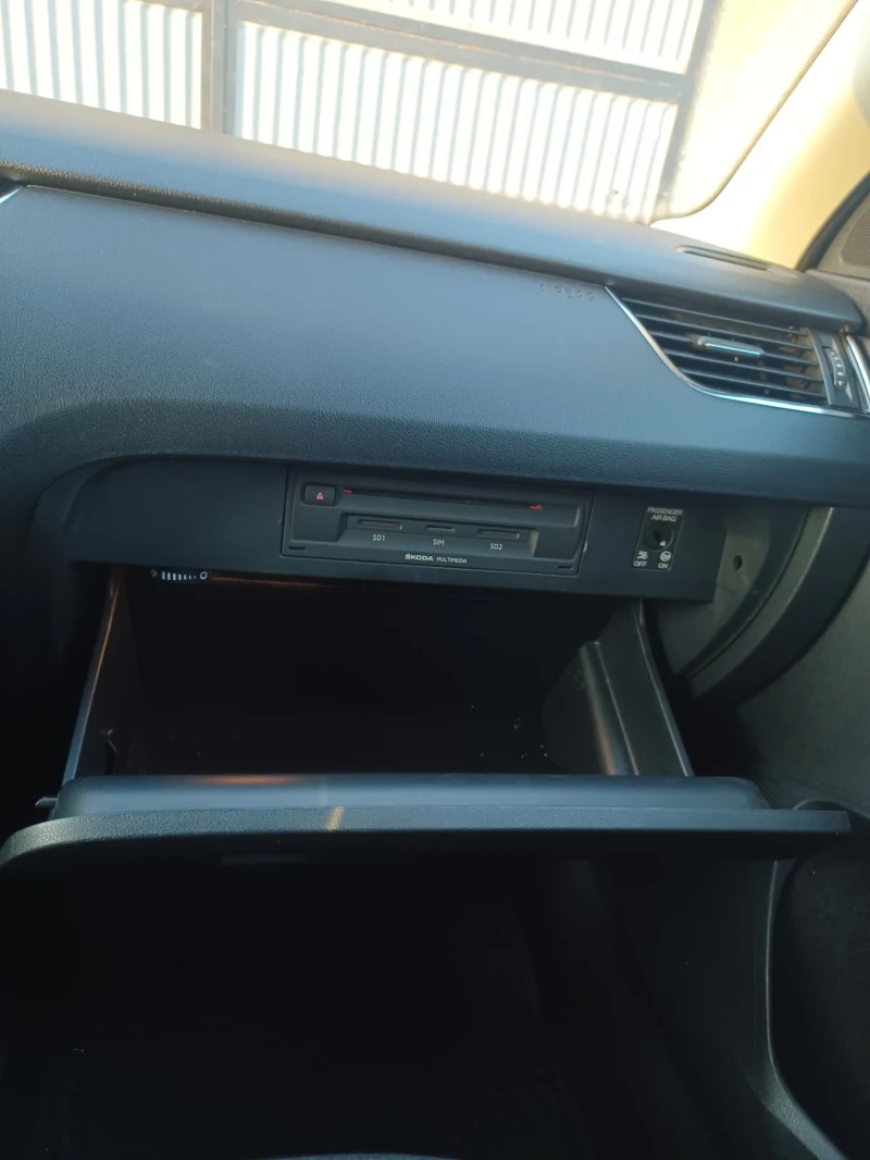 Skoda Octavia Scout, снимка 3 - Автомобили и джипове - 52490744