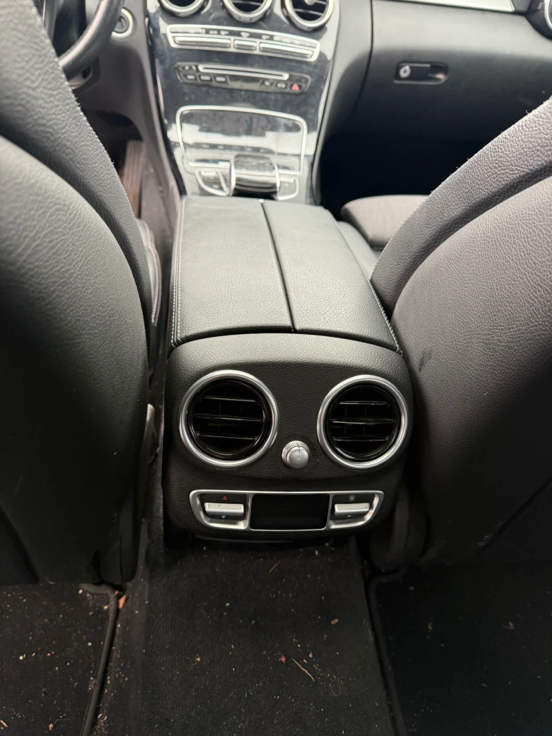 Mercedes-Benz C 200, снимка 10 - Автомобили и джипове - 53285012