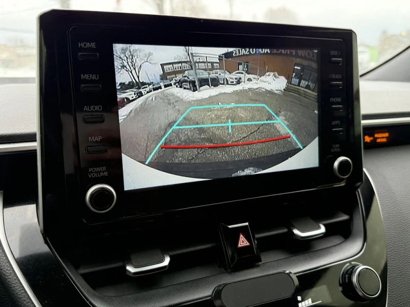 Toyota Corolla FWD l 2.0L l Fuel Saver l LDW l BSM l 4CYL, снимка 12 - Автомобили и джипове - 53537601