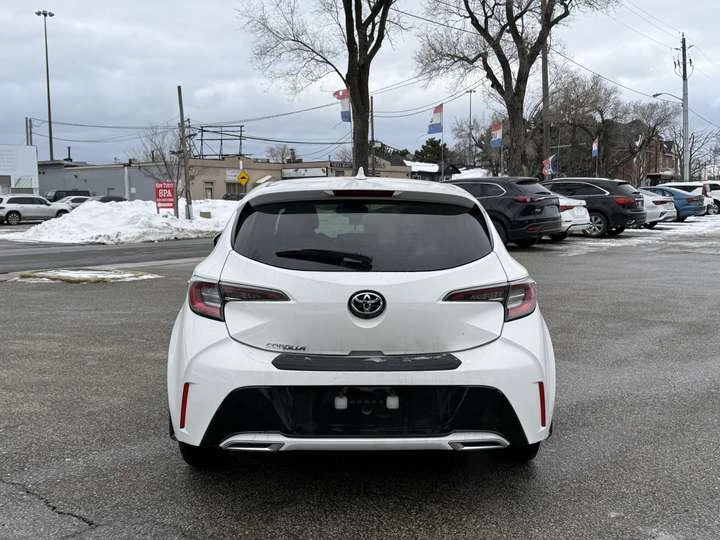 Toyota Corolla FWD l 2.0L l Fuel Saver l LDW l BSM l 4CYL - изображение 4