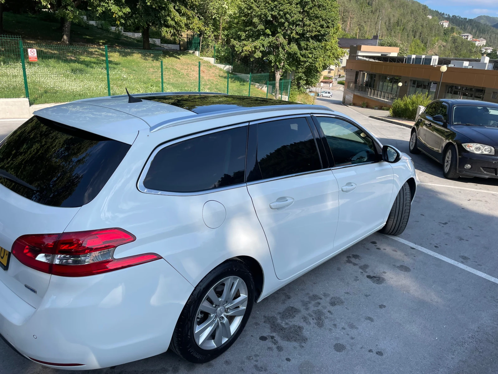 Peugeot 308 SW 1.6 blueHdi * Регистрирана*  - изображение 9