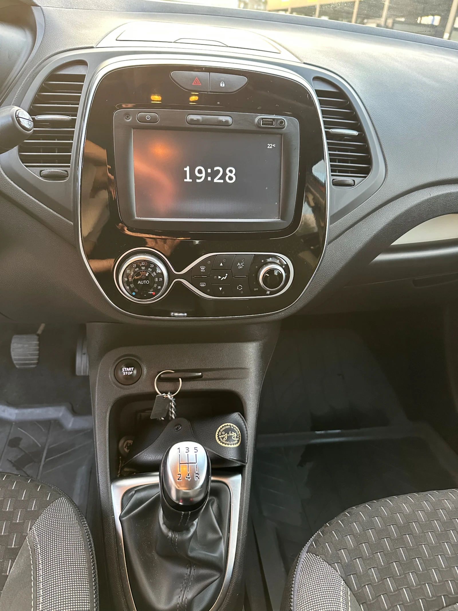 Renault Captur Renault Captur 0.9 Tce Keyless / Parktronic / Led  - изображение 7