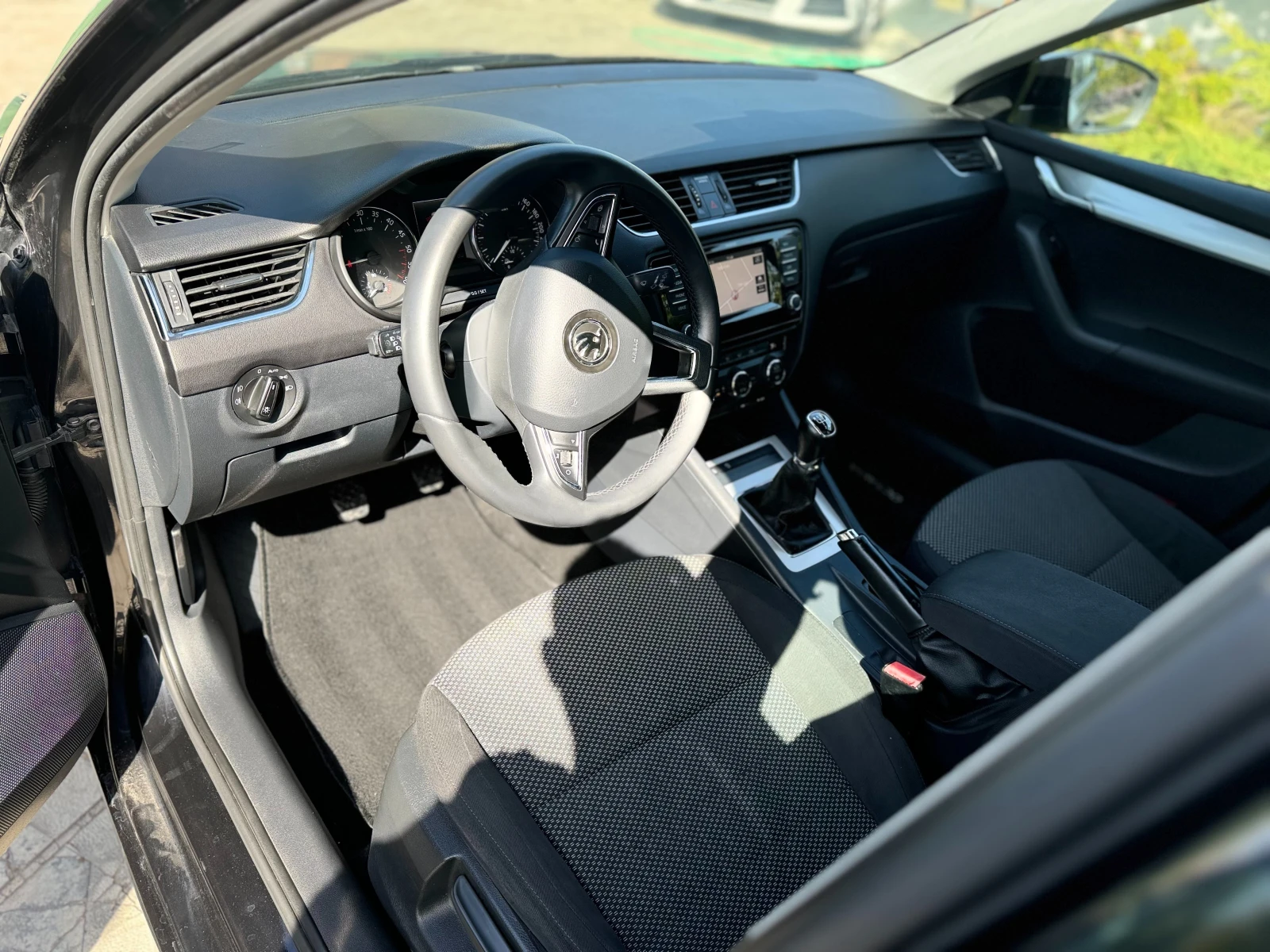 Skoda Octavia Executive | Mobile.bg — изображение 11