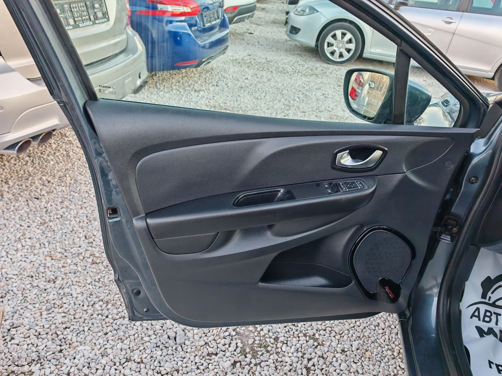 Renault Clio 0.9TCe, 90к.с., НАВИ, АВТОПИЛОТ, GPL, FACELIFT | Mobile.bg — изображение 16