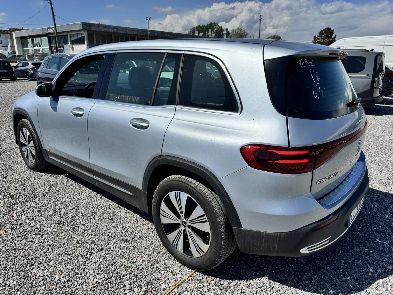 Mercedes-Benz EQB 250+ progressive  - изображение 3