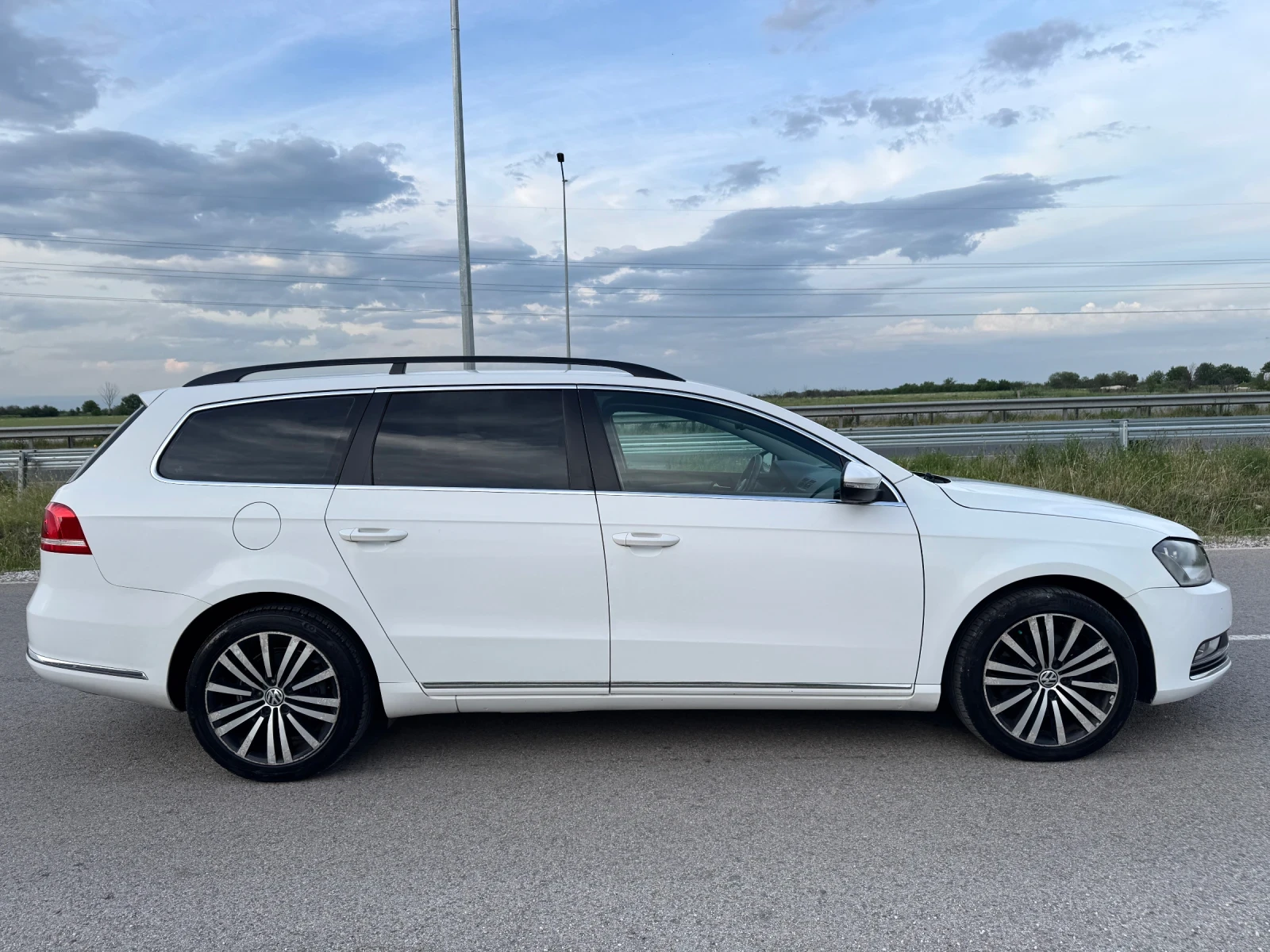 VW Passat 2.0 TDI / DSG AVTOMAT / NAVI / PARKTRONIC  - изображение 5