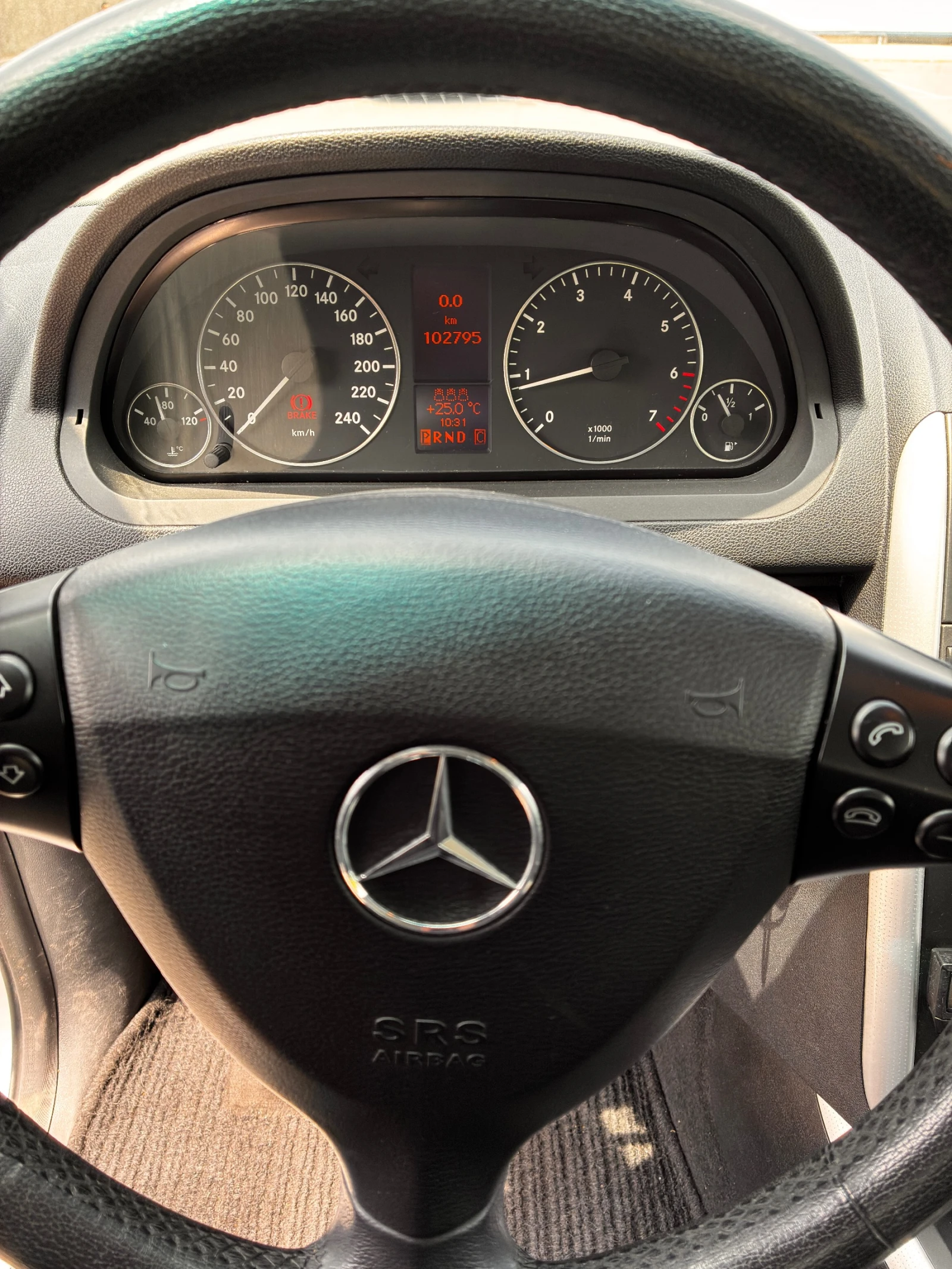 Mercedes-Benz A 170 Avantgarde - изображение 6