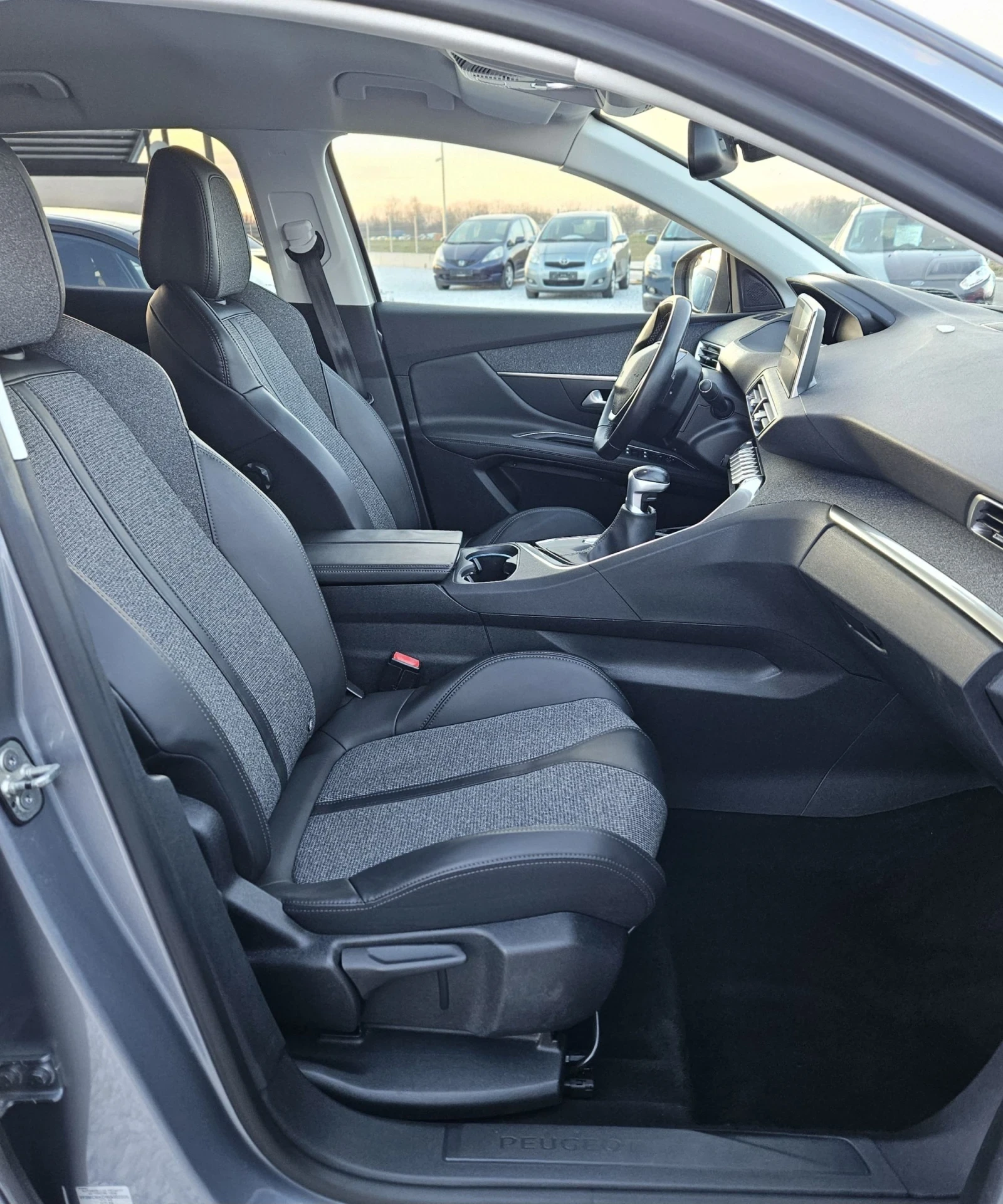 Peugeot 3008 BlueHDI 120kc GT Line Евро6B, снимка 8 - Автомобили и джипове - 53786555