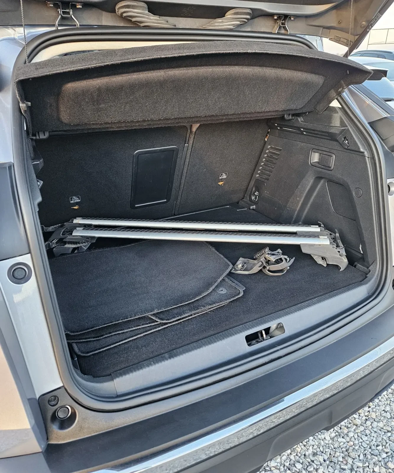 Peugeot 3008 BlueHDI 120kc GT Line Евро6B, снимка 10 - Автомобили и джипове - 53786555