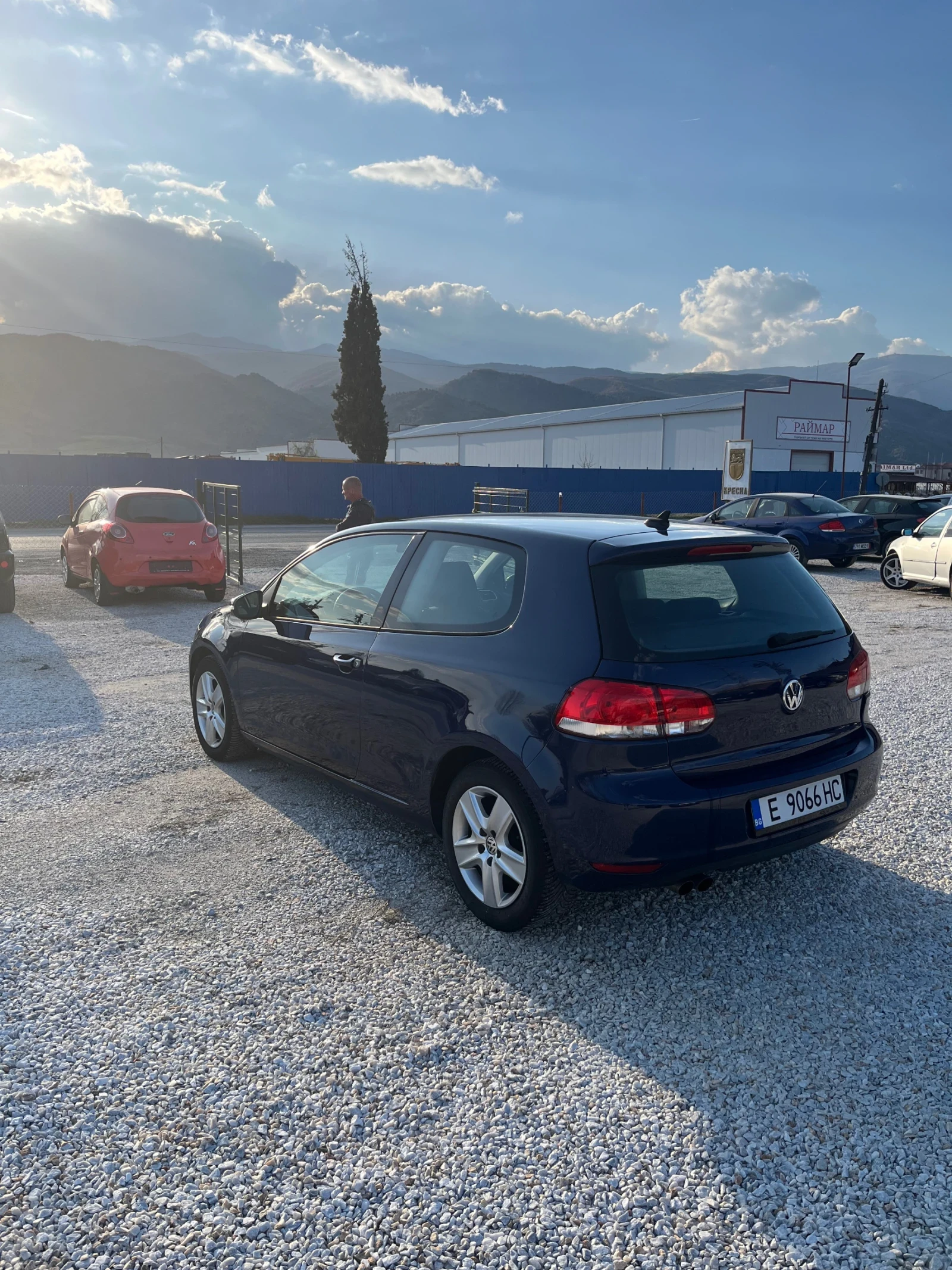 VW Golf, снимка 5 - Автомобили и джипове - 53850126