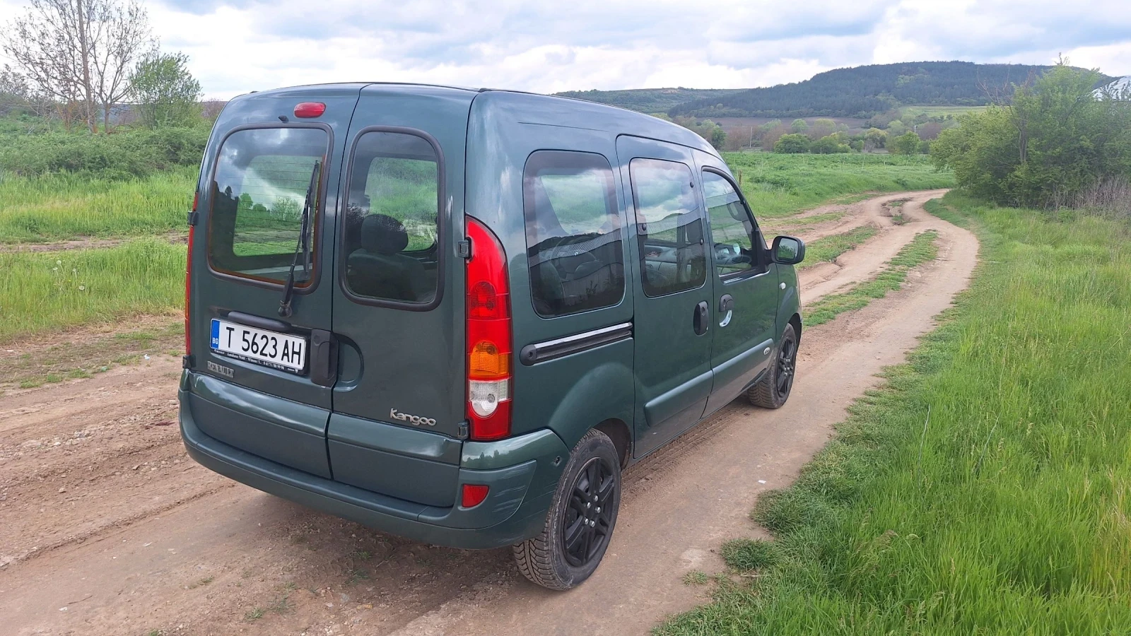 Renault Kangoo 1.2i , снимка 6 - Автомобили и джипове - 54408225