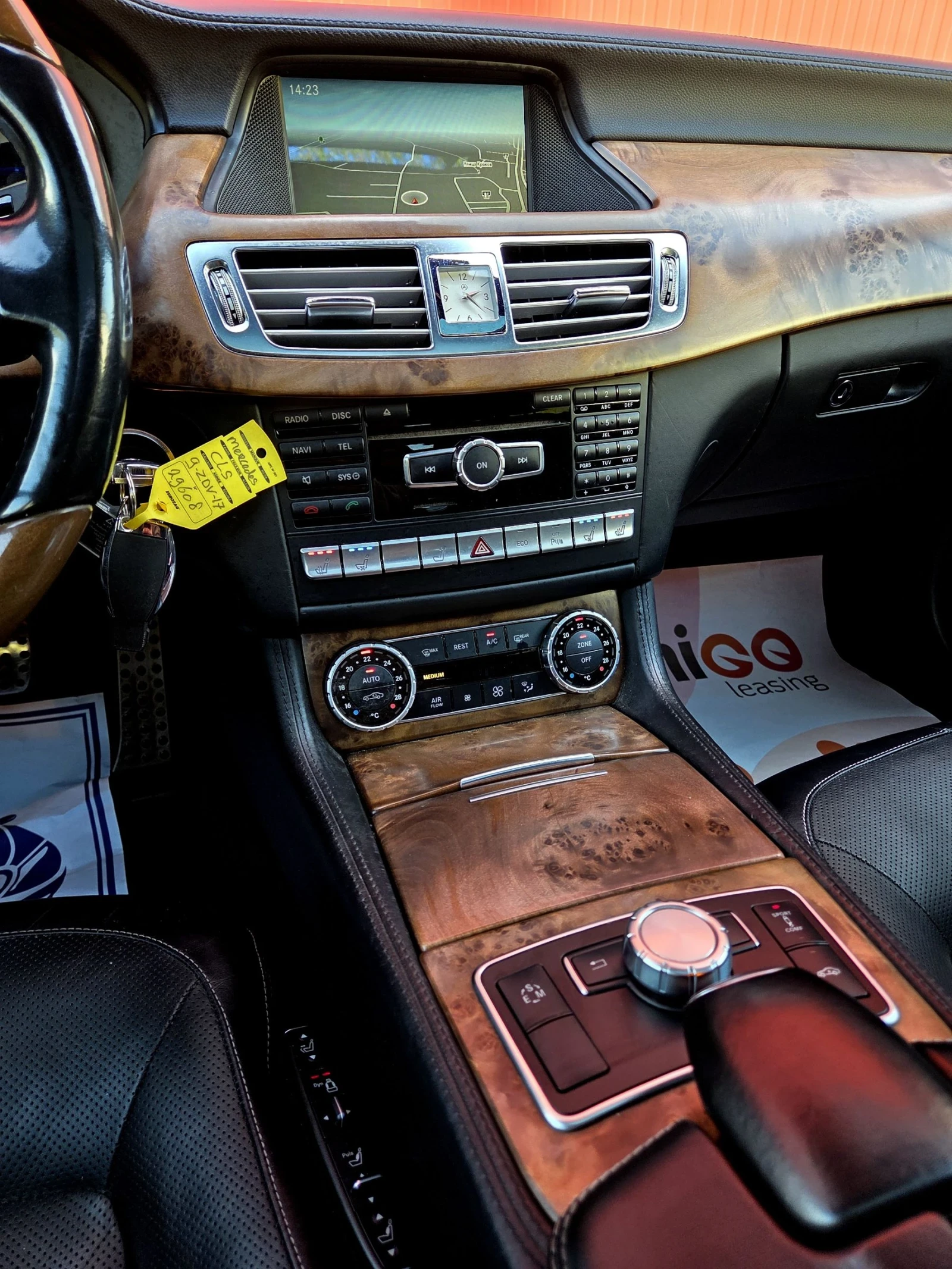 Mercedes-Benz CLS 350 Амг Пакет почти всички екстри за модела!, снимка 11 - Автомобили и джипове - 54478721
