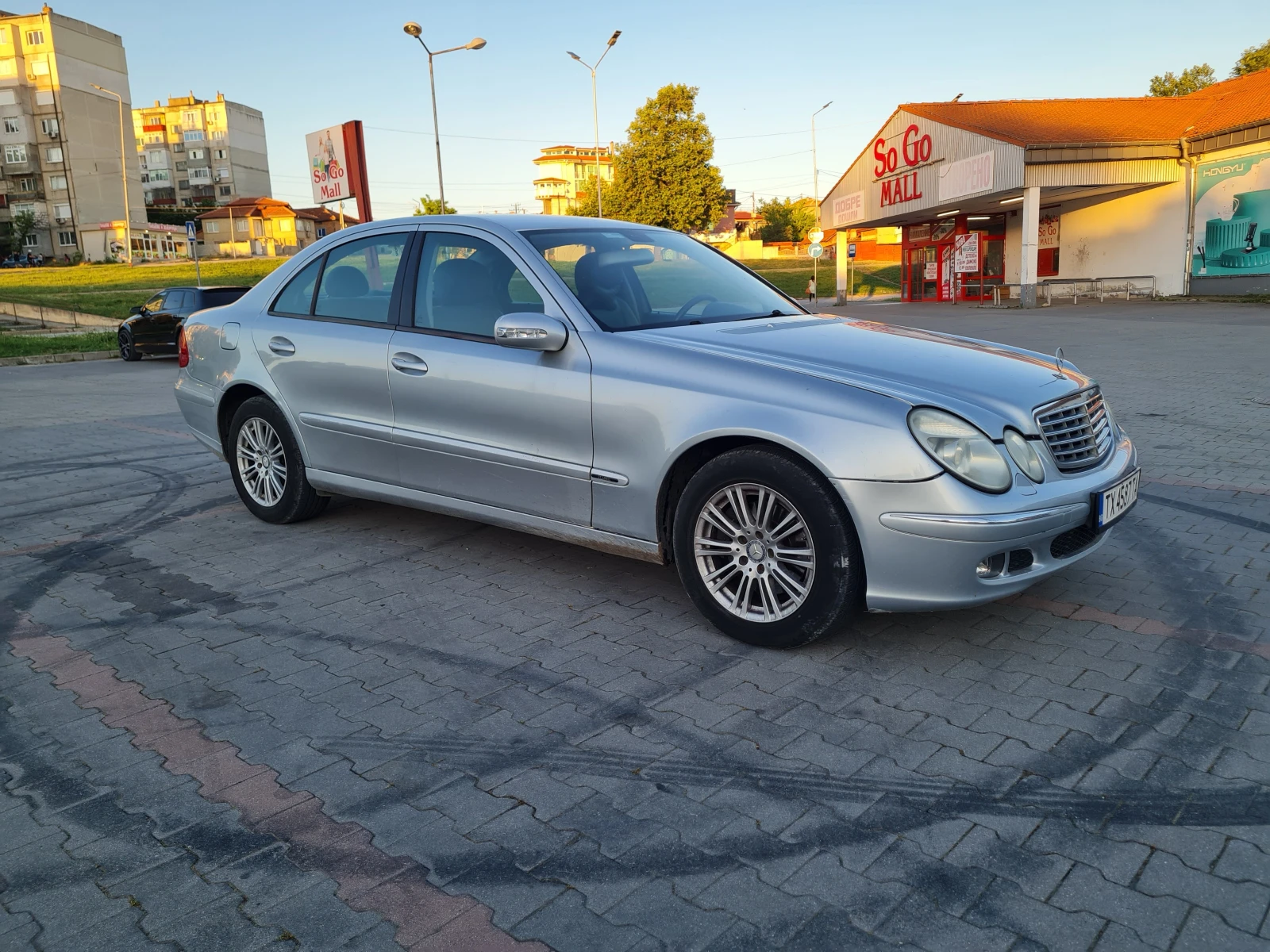 Mercedes-Benz E 280, снимка 8 - Автомобили и джипове - 54973266