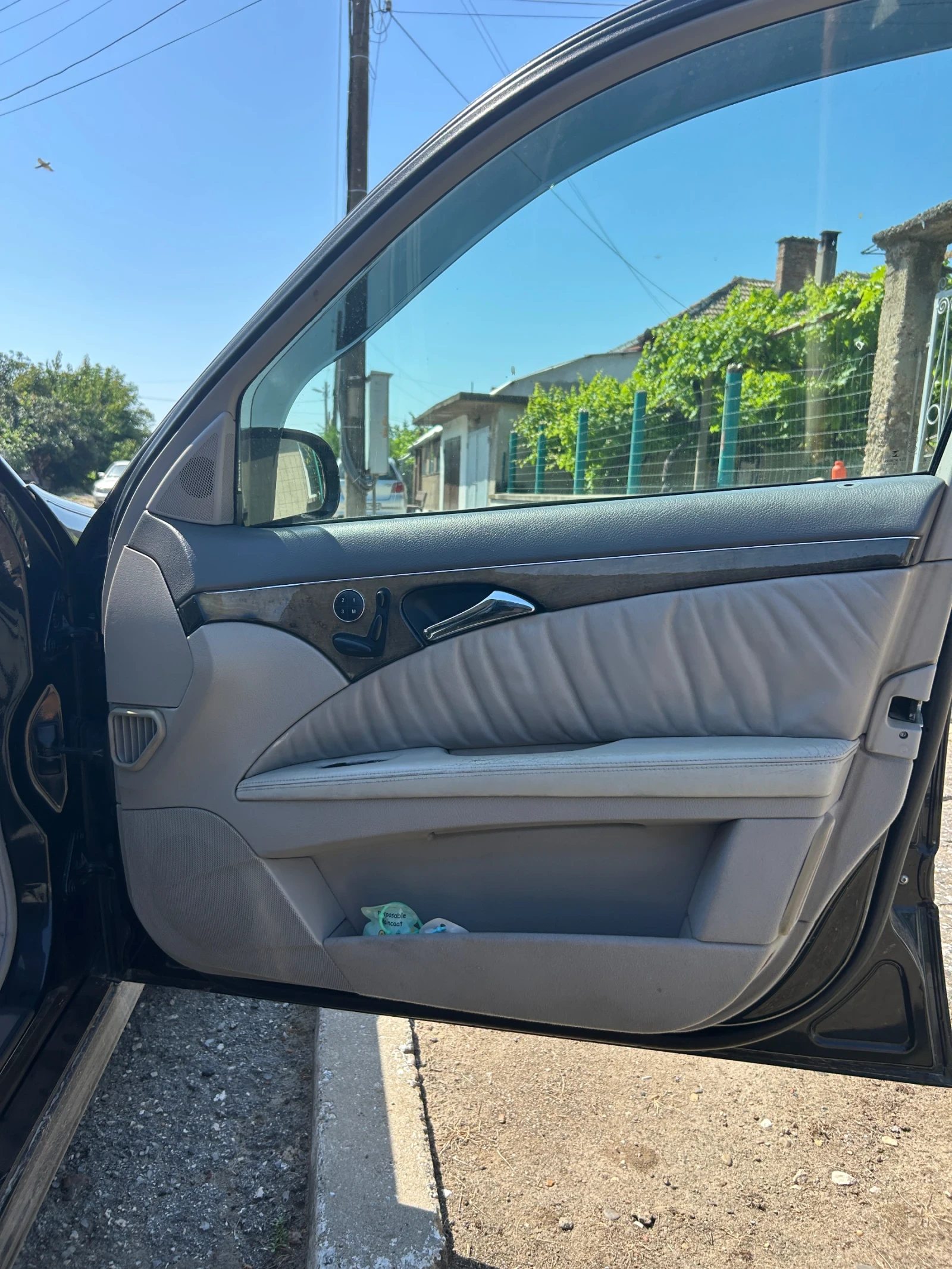 Mercedes-Benz E 500, снимка 9 - Автомобили и джипове - 55180059