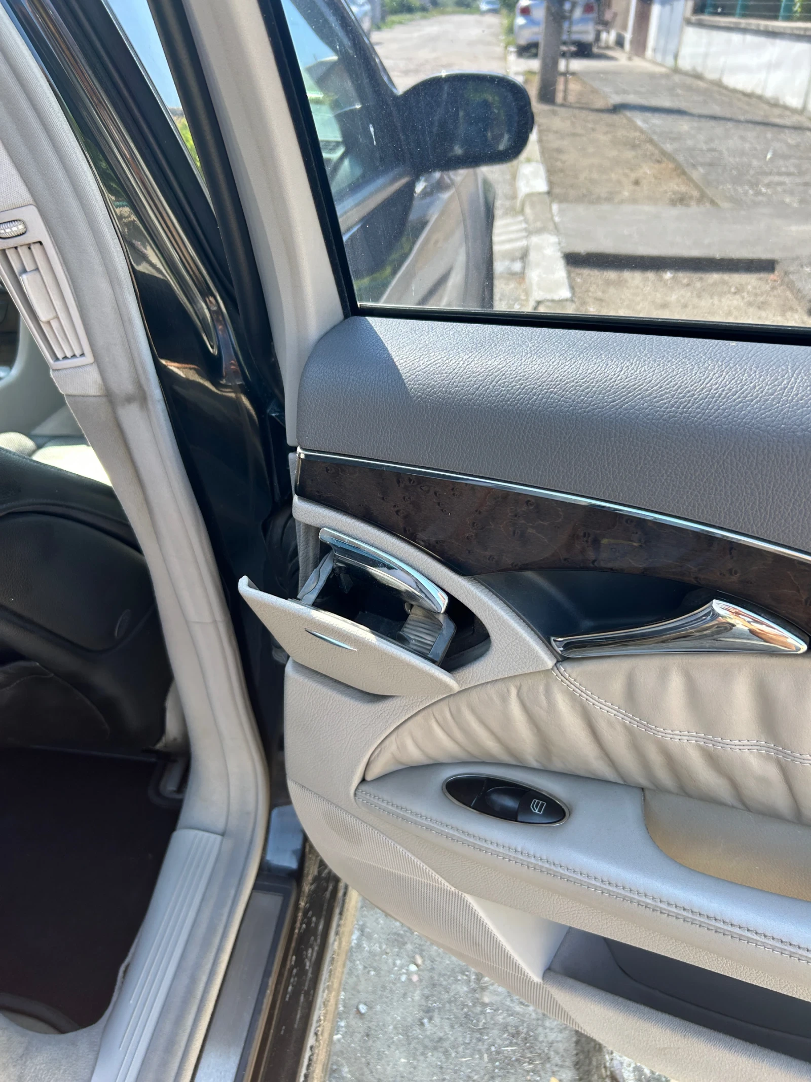 Mercedes-Benz E 500, снимка 11 - Автомобили и джипове - 55180059