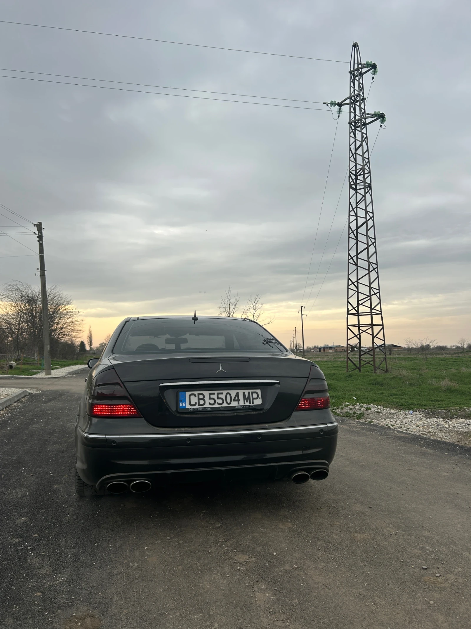 Mercedes-Benz E 500, снимка 3 - Автомобили и джипове - 55180059