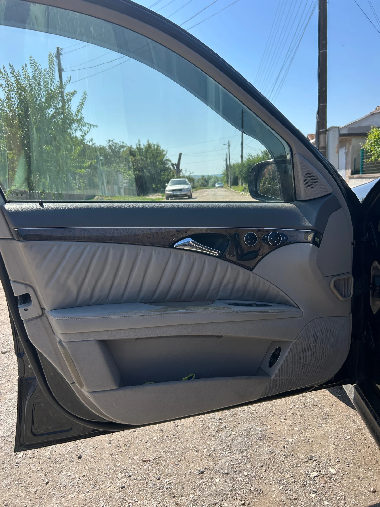 Mercedes-Benz E 500, снимка 15 - Автомобили и джипове - 55180059