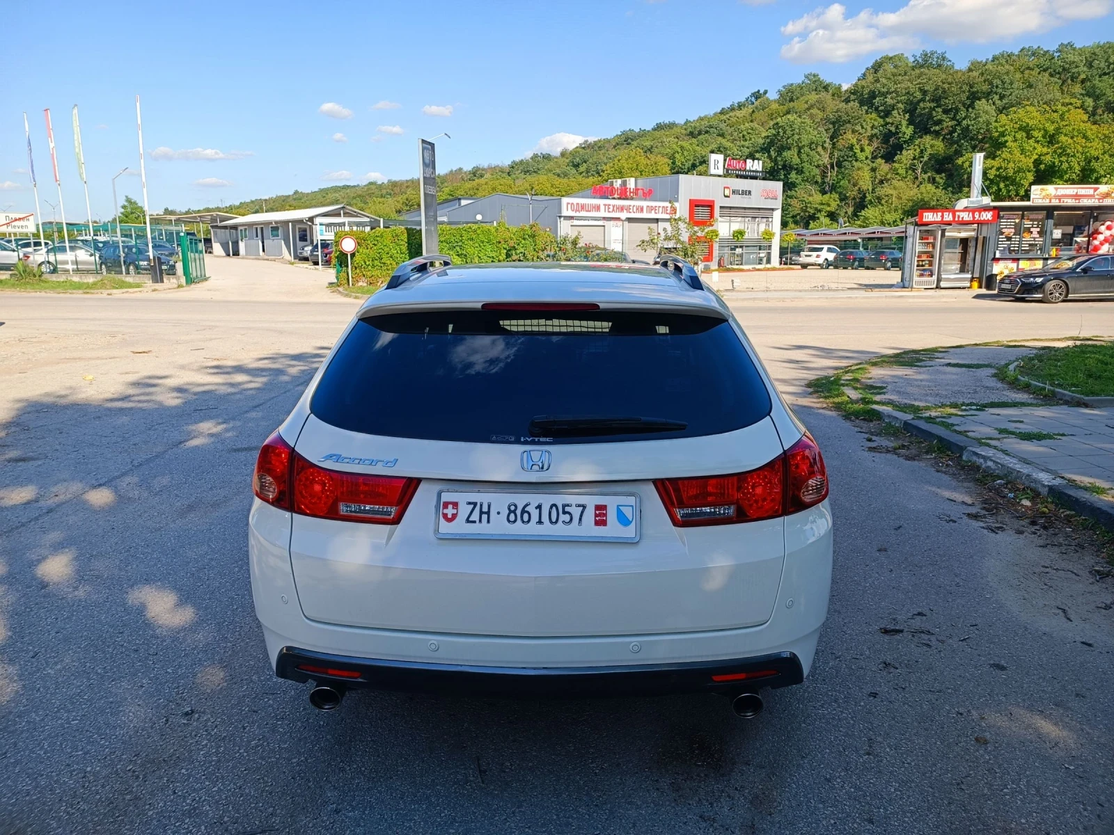 Honda Accord 2.4i-201кс-ШВЕЙЦАРИЯ-РЪЧКА-6ск, снимка 4 - Автомобили и джипове - 55283552