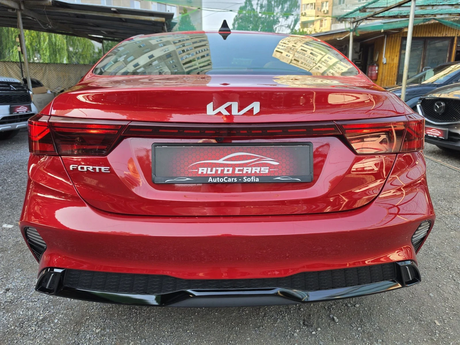 Kia Forte 2.0MPI, снимка 7 - Автомобили и джипове - 55646315