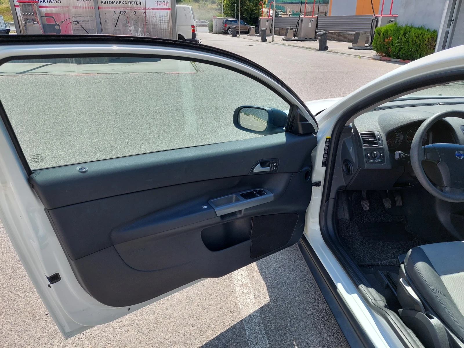 Volvo C30 1.6D, снимка 9 - Автомобили и джипове - 55923527