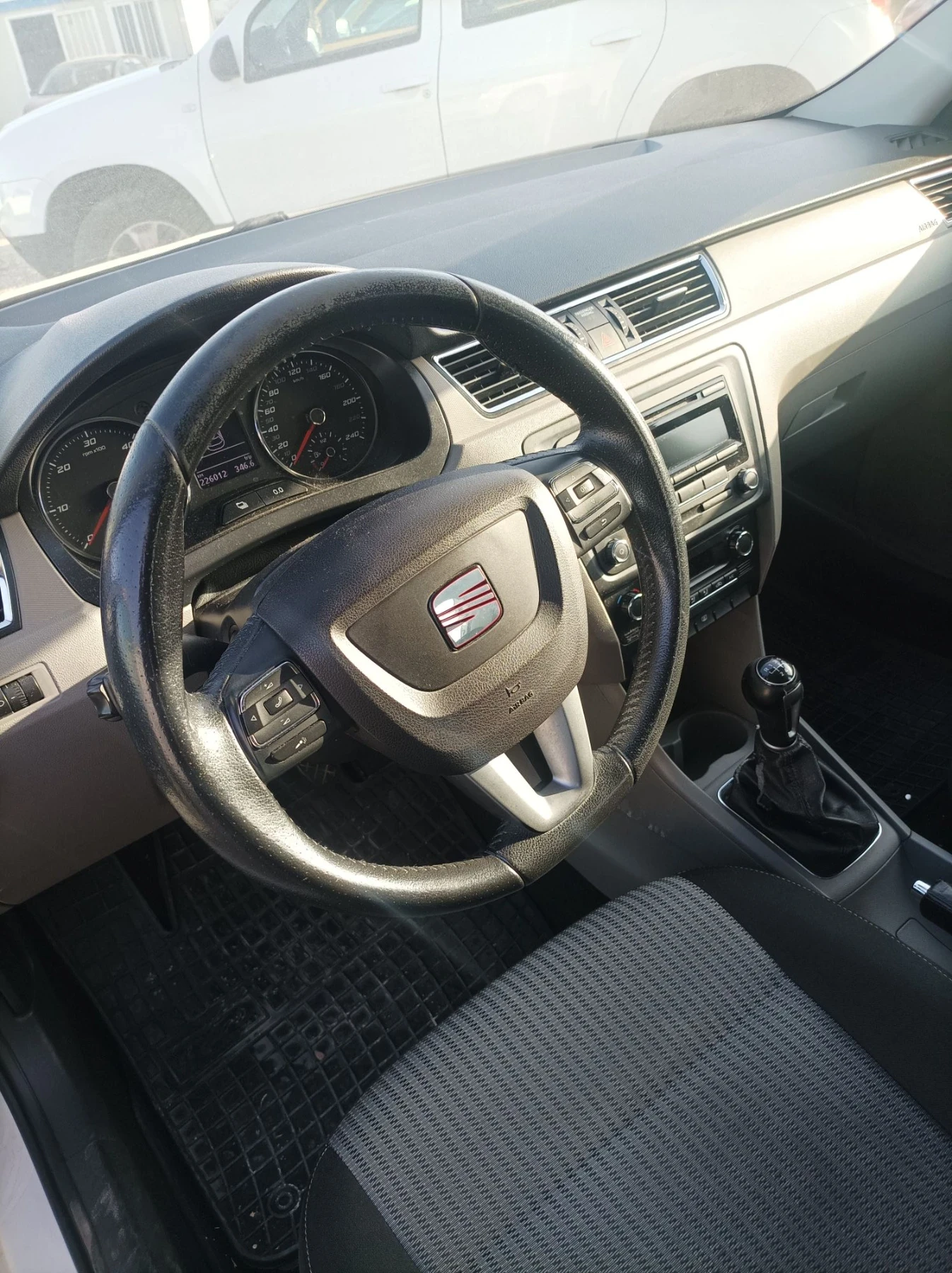 Seat Toledo, снимка 4 - Автомобили и джипове - 56300094