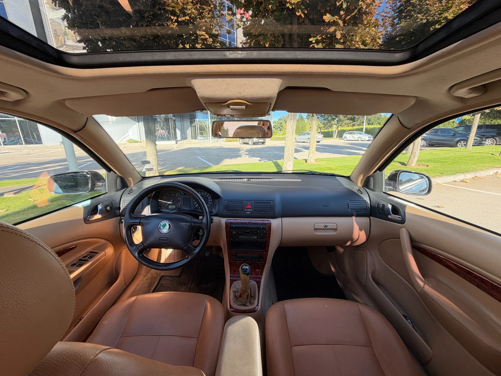 Skoda Octavia 1.8T Laurin & Klement, снимка 6 - Автомобили и джипове - 56348179