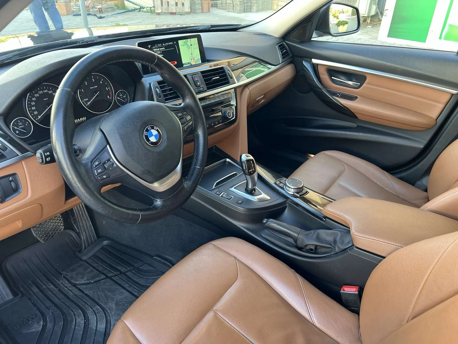 BMW 320 xDrive ФЕЙС /серв. история, снимка 8 - Автомобили и джипове - 56659360