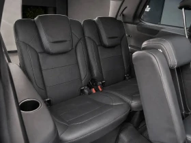 Mercedes-Benz GLS 500 * CARFAX * Фиксирана цена до БГ * 32k km! * , снимка 15