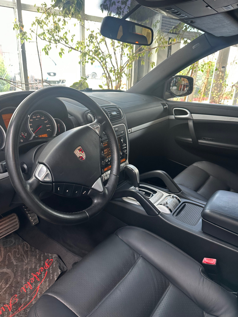 Porsche Cayenne 4.8 S , снимка 9 - Автомобили и джипове - 46688765