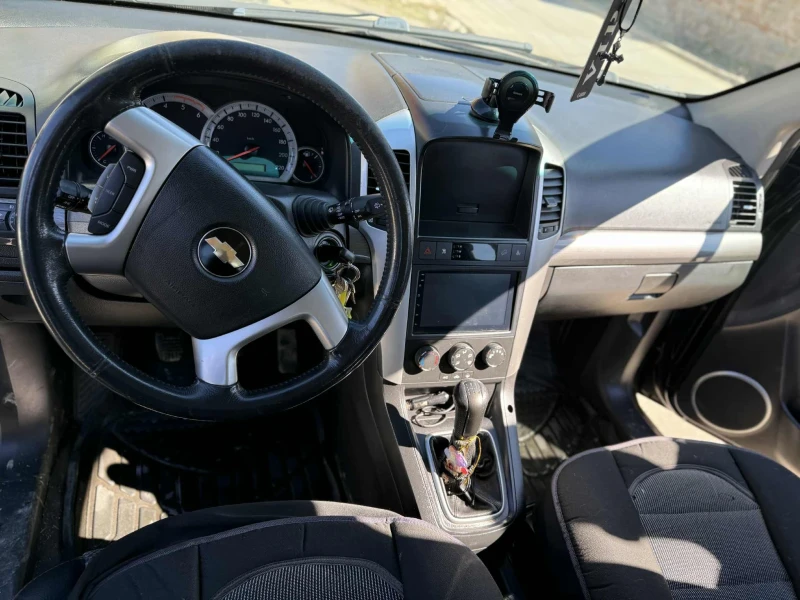 Chevrolet Captiva, снимка 8 - Автомобили и джипове - 52468306