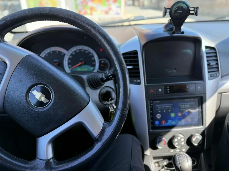 Chevrolet Captiva, снимка 9 - Автомобили и джипове - 52468306