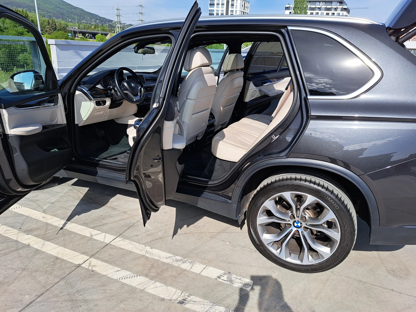 BMW X5 xDrive 3.0D - изображение 6