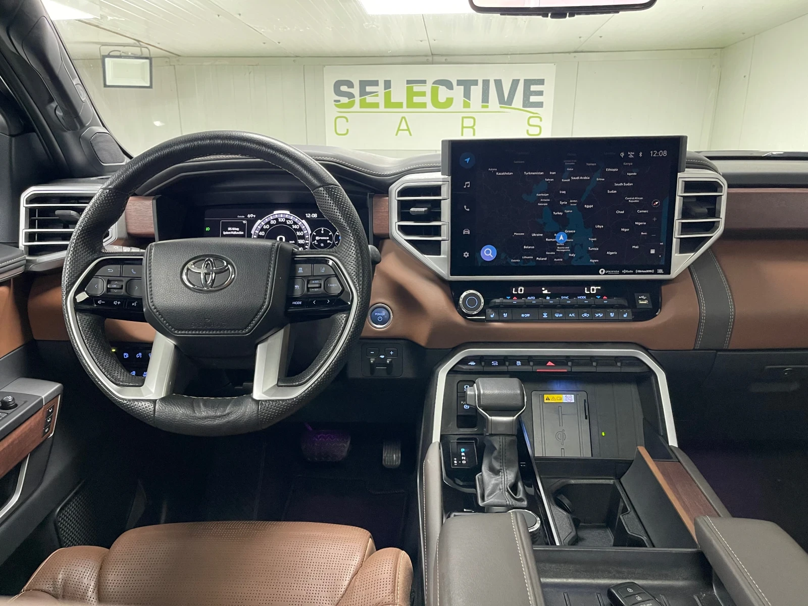 Toyota Tundra 4WD 1794 Edition Hybrid CrewMax | Mobile.bg   11