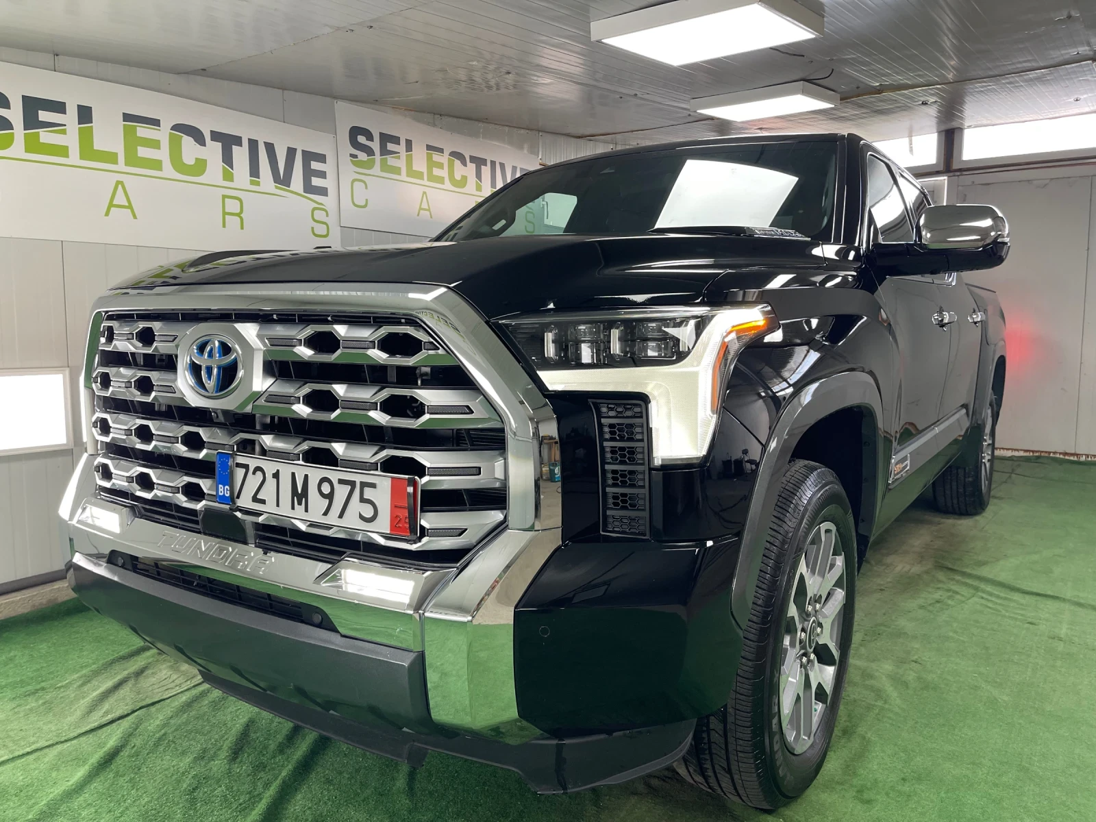 Toyota Tundra 4WD 1794 Edition Hybrid CrewMax | Mobile.bg   1