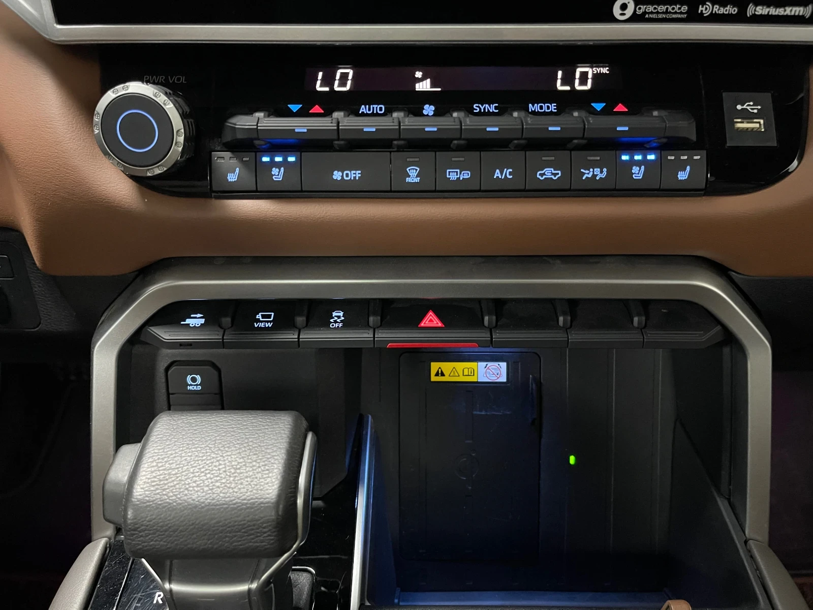 Toyota Tundra 4WD 1794 Edition Hybrid CrewMax | Mobile.bg   16