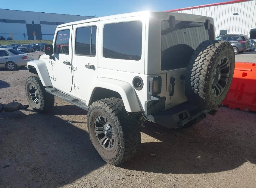 Jeep Wrangler UNLIMITED SAHARA 4x4 - изображение 4