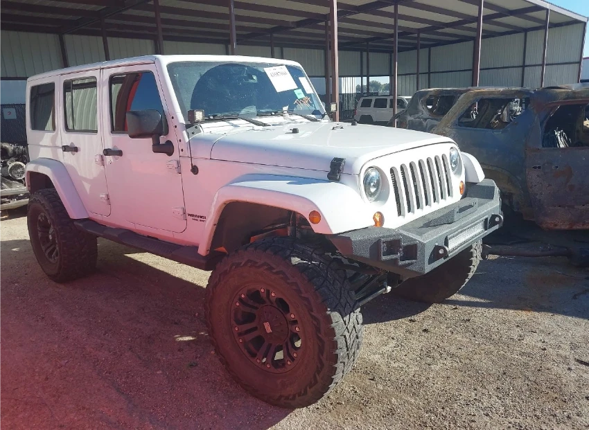 Jeep Wrangler UNLIMITED SAHARA 4x4 - изображение 8