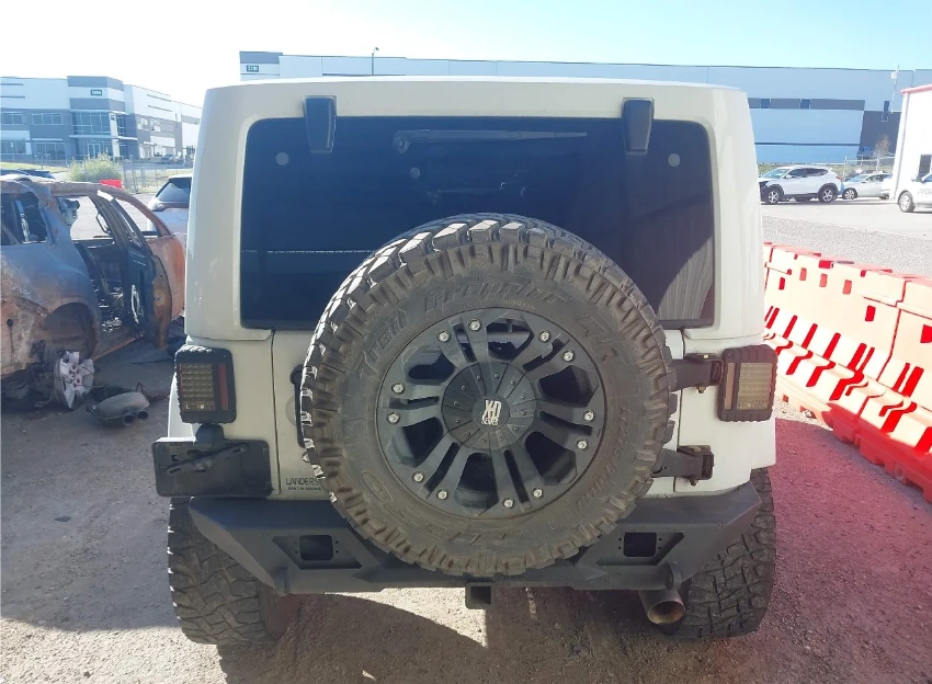 Jeep Wrangler UNLIMITED SAHARA 4x4 - изображение 5