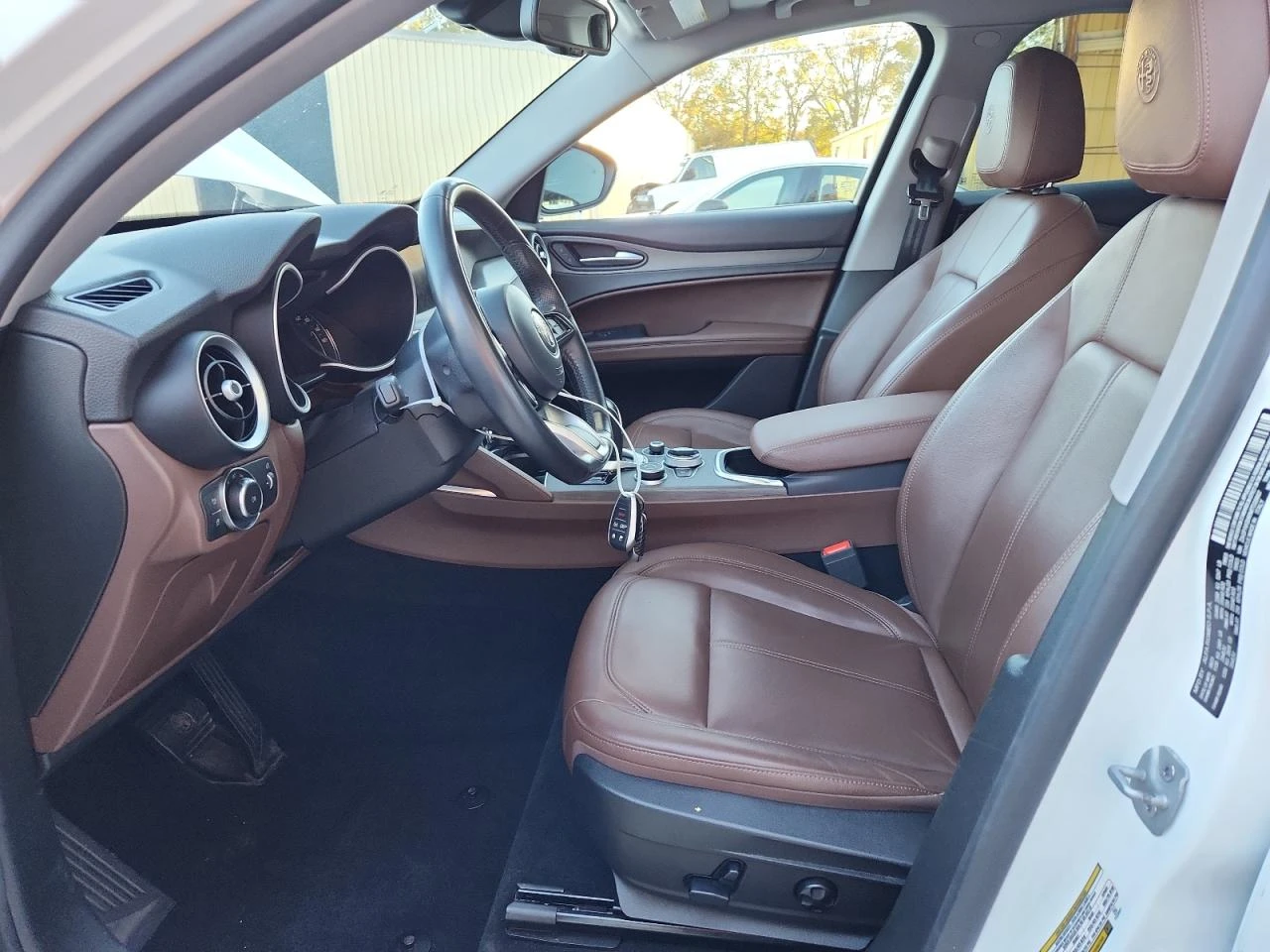 Alfa Romeo Stelvio Ti Q4 280кс * Възможност за Лизинг*  - изображение 7