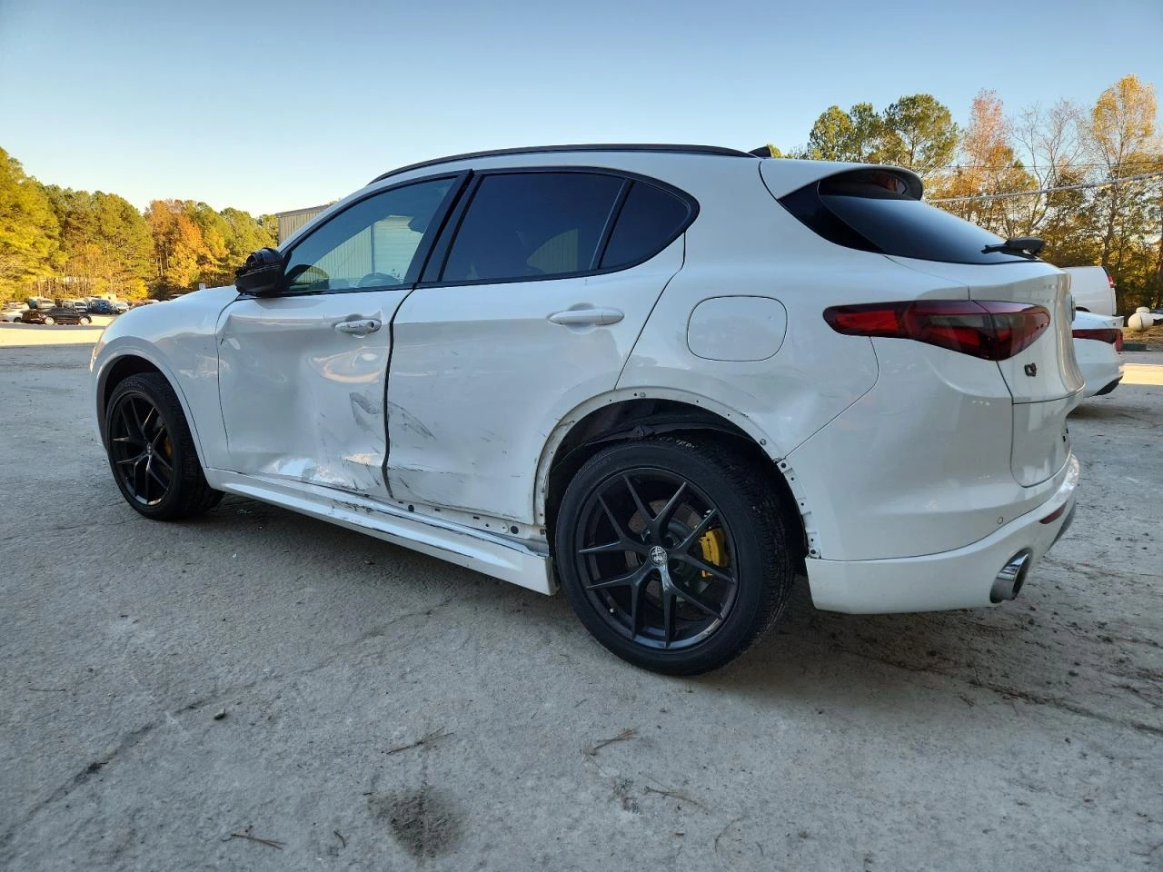 Alfa Romeo Stelvio Ti Q4 280кс * Възможност за Лизинг*  - изображение 4