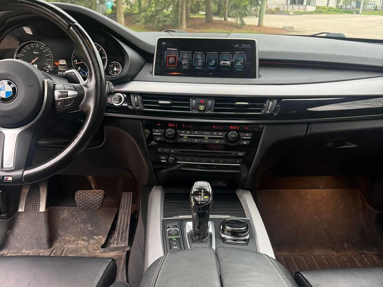BMW X5 * xDrive50i * ПАНОРАМА* 360КАМЕРА* ДИСТРОНИК* , снимка 9 - Автомобили и джипове - 54616295