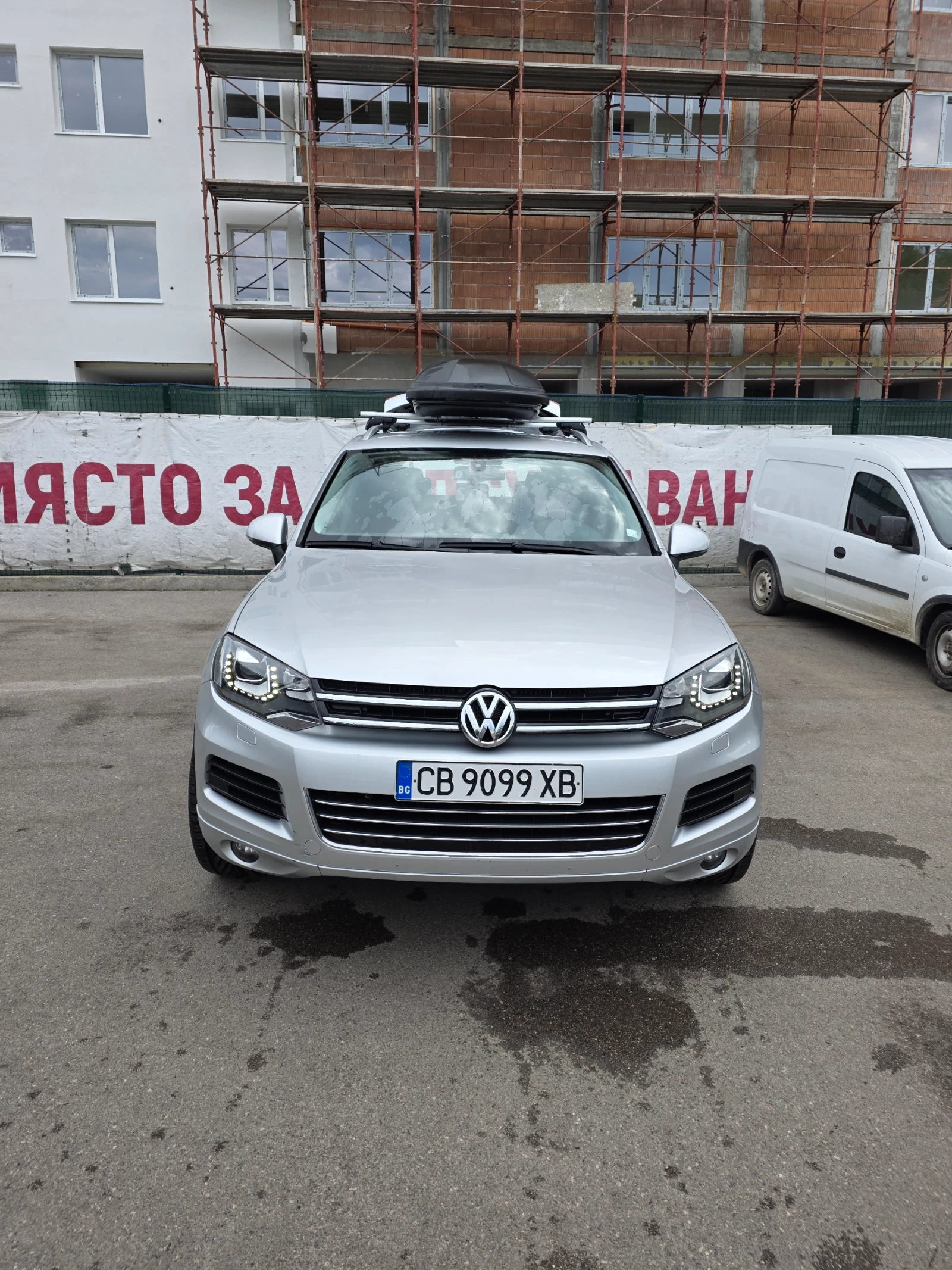 VW Touareg 3.0tdi, снимка 8 - Автомобили и джипове - 55003572