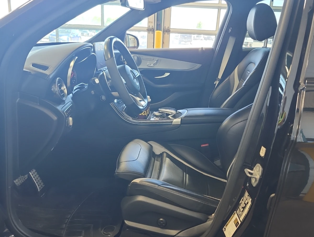 Mercedes-Benz GLC 63 AMG S* Памет* Камера* Bucket* Burmerster* , снимка 8 - Автомобили и джипове - 55152519